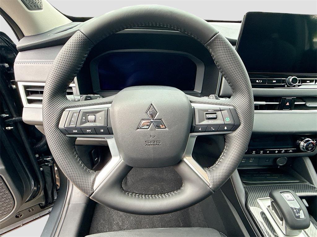 new 2025 Mitsubishi Outlander car, priced at $27,816