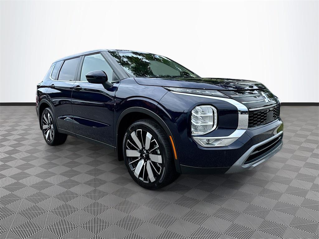 new 2025 Mitsubishi Outlander car, priced at $28,013