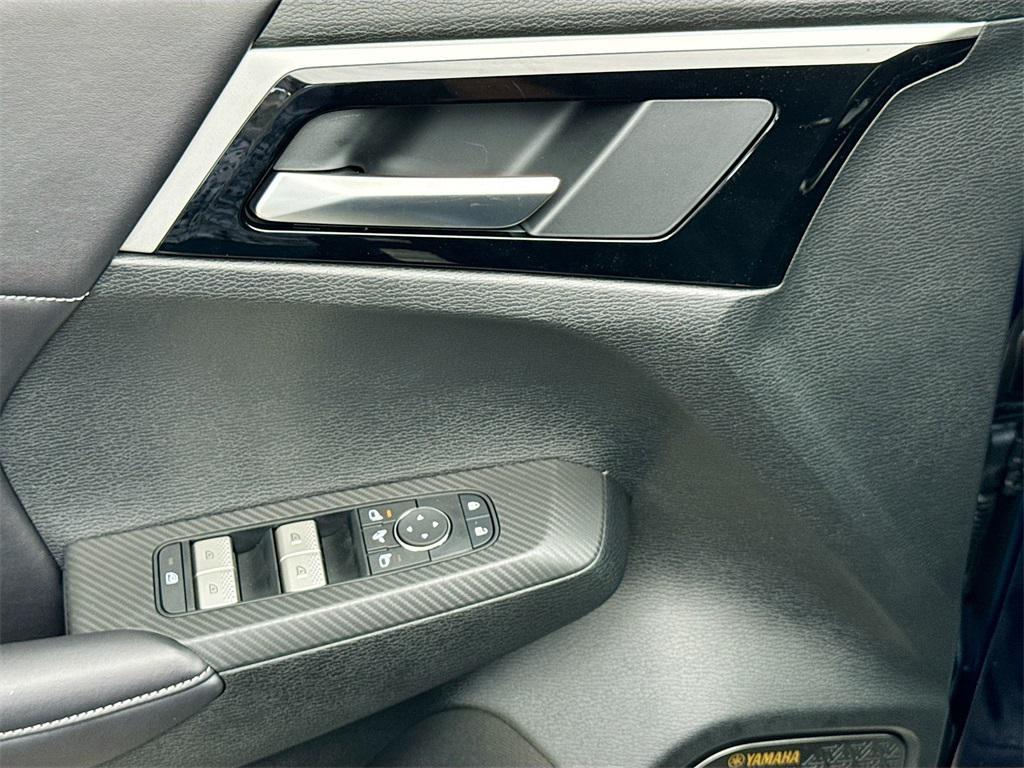 new 2025 Mitsubishi Outlander car, priced at $28,013