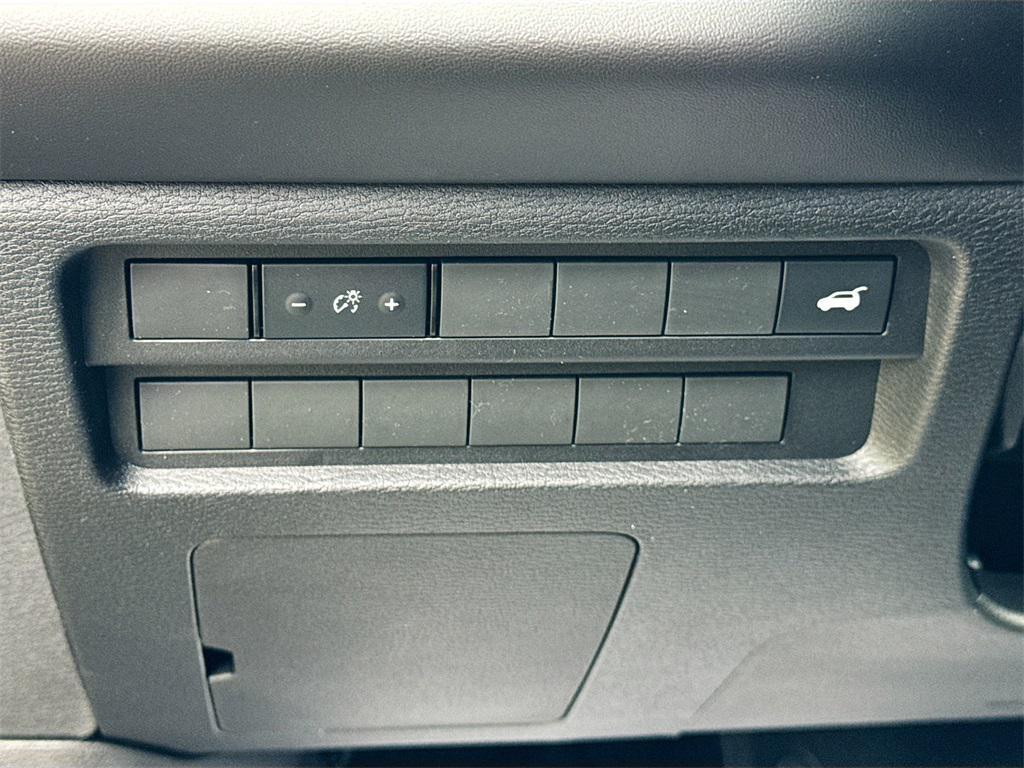 new 2025 Mitsubishi Outlander car, priced at $28,013