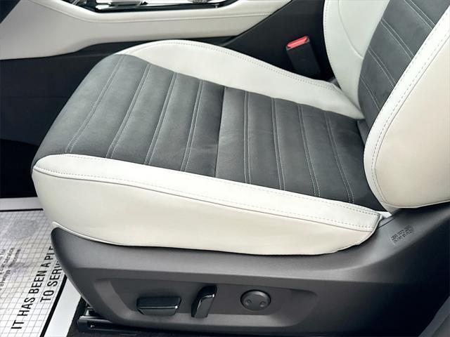 new 2025 Mitsubishi Outlander car, priced at $26,213