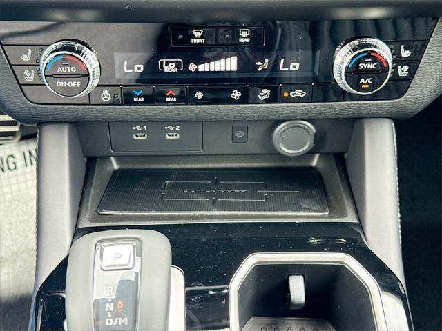 new 2025 Mitsubishi Outlander car, priced at $30,078