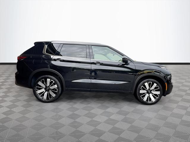 new 2025 Mitsubishi Outlander car, priced at $30,078