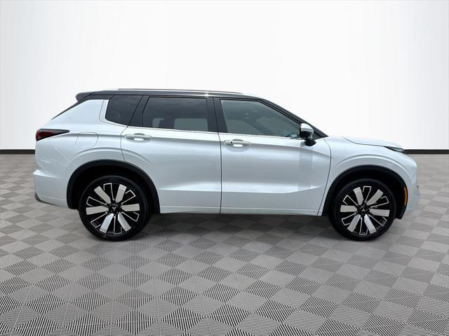 new 2025 Mitsubishi Outlander car, priced at $33,445