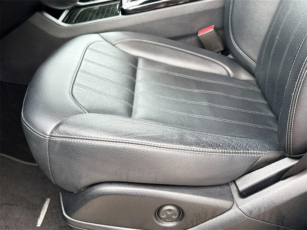 used 2019 Mercedes-Benz GLE 400 car, priced at $19,420