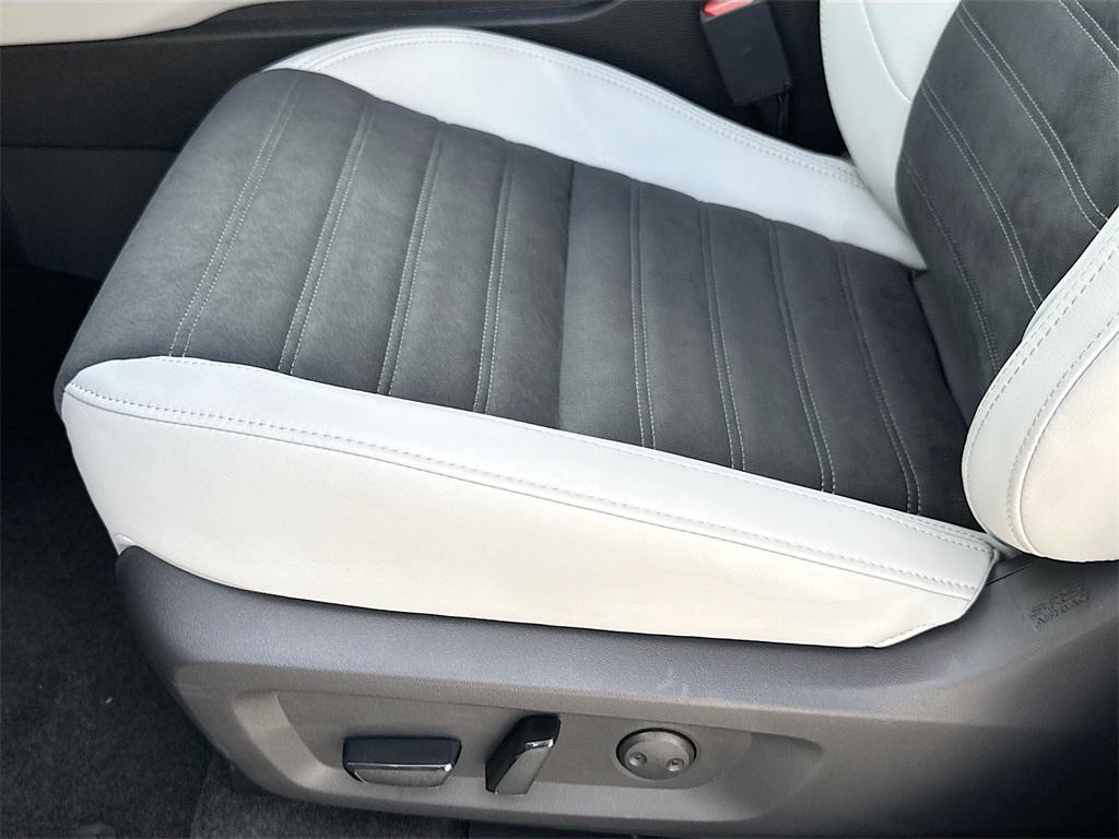 new 2025 Mitsubishi Outlander car, priced at $28,387