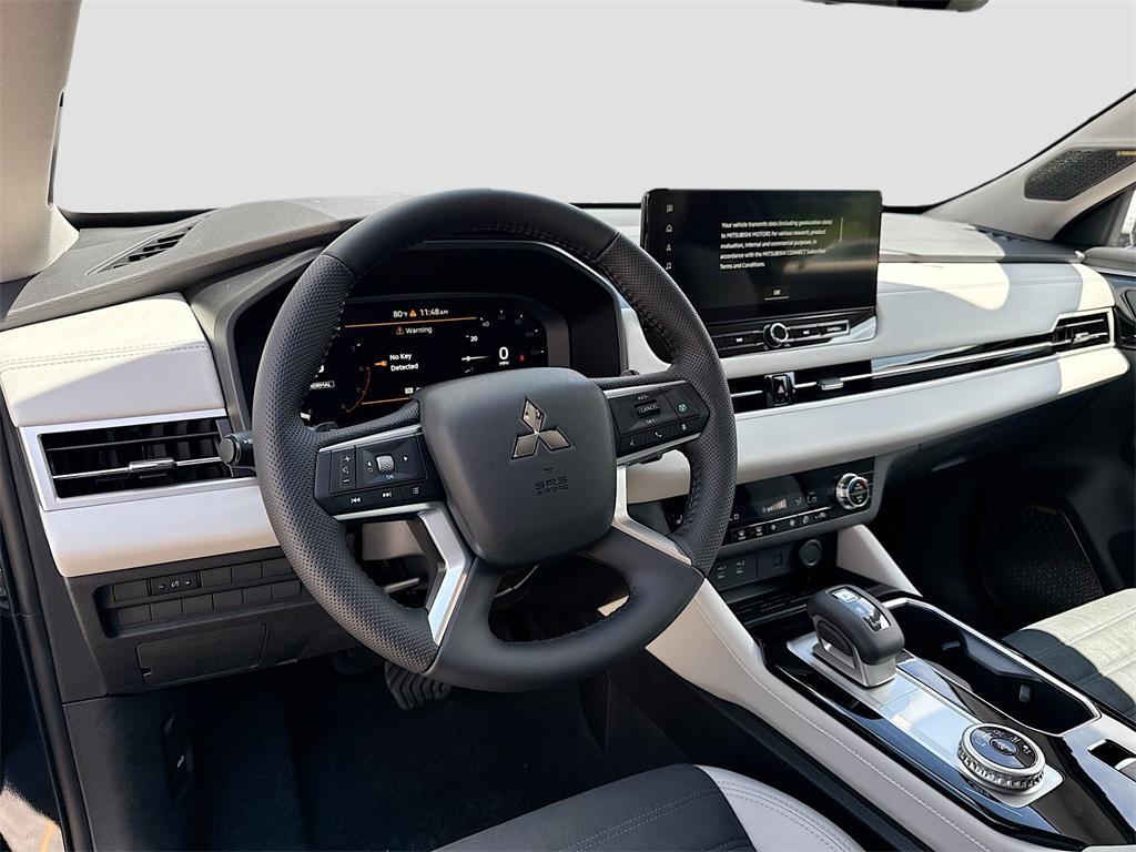 new 2025 Mitsubishi Outlander car, priced at $28,387