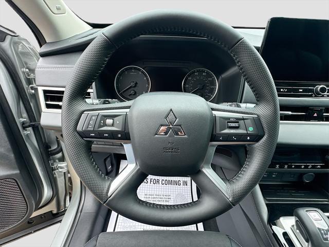 new 2025 Mitsubishi Outlander car, priced at $25,718