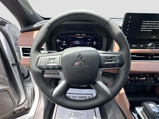 new 2025 Mitsubishi Outlander car, priced at $33,730
