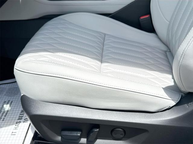 new 2025 Mitsubishi Outlander car, priced at $30,733