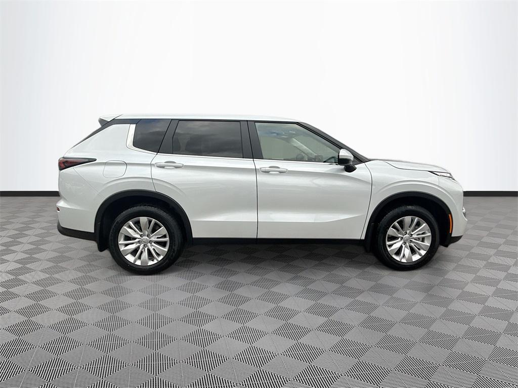 new 2025 Mitsubishi Outlander car, priced at $24,364