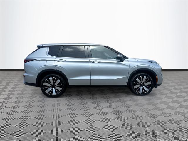 new 2025 Mitsubishi Outlander car, priced at $28,413
