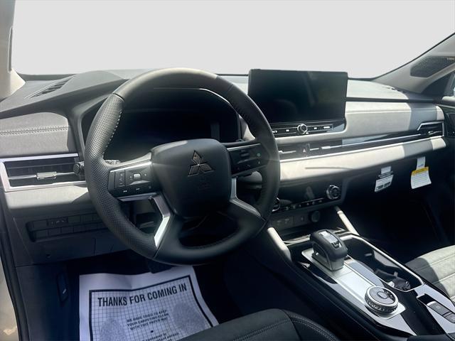 new 2025 Mitsubishi Outlander car, priced at $28,413