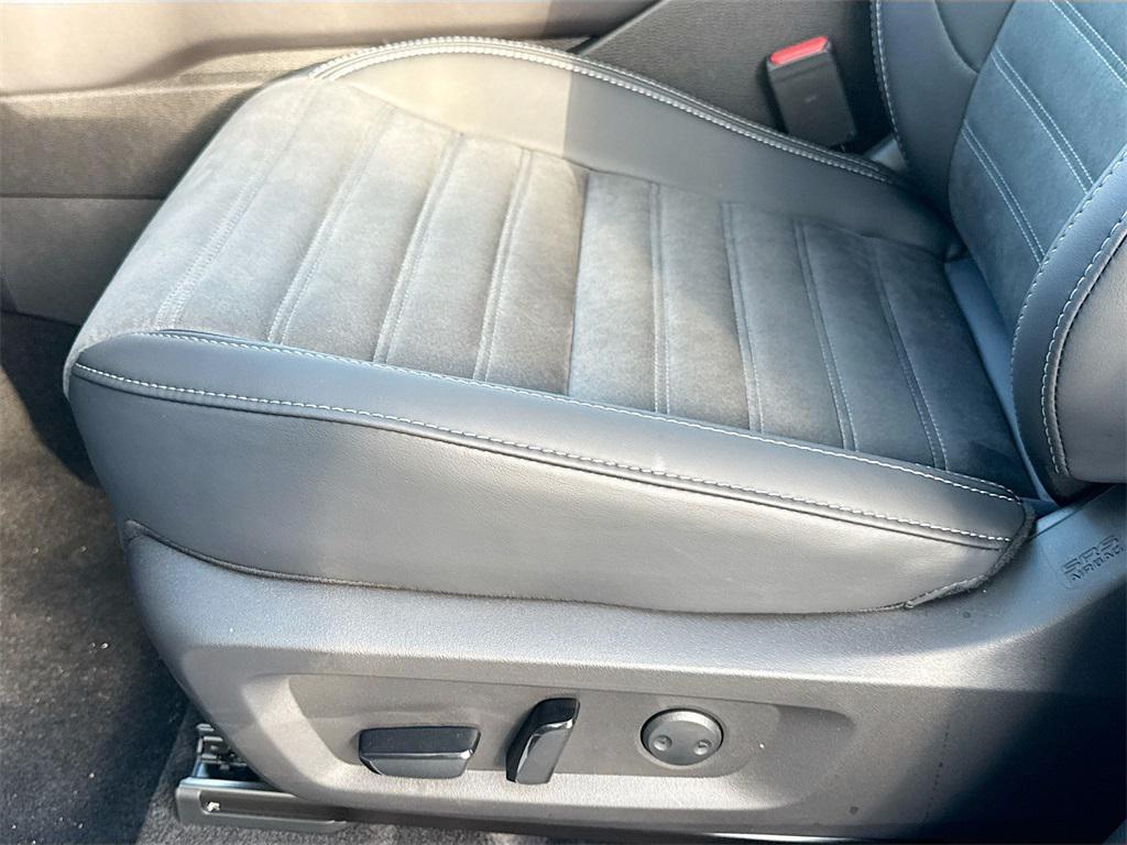 new 2025 Mitsubishi Outlander car, priced at $33,201