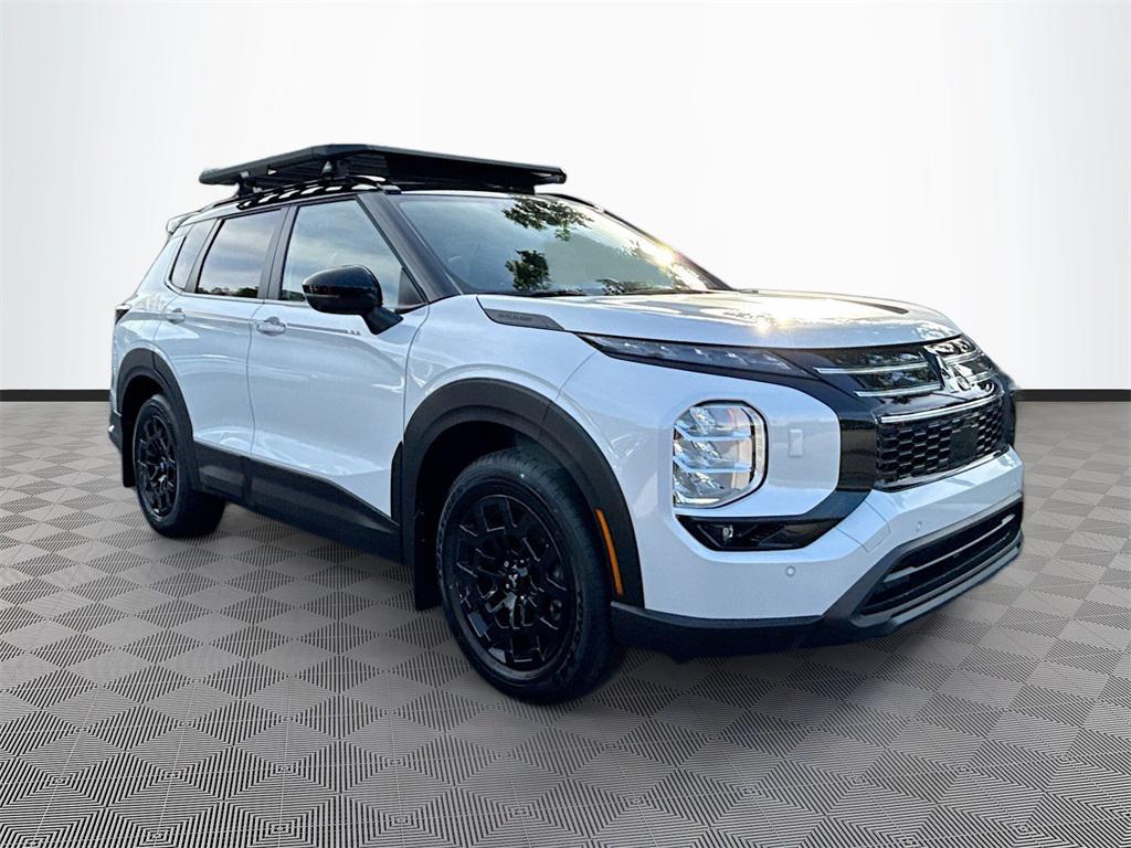 new 2025 Mitsubishi Outlander car, priced at $33,201