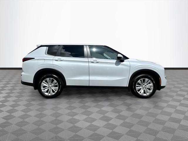 new 2025 Mitsubishi Outlander car, priced at $23,197