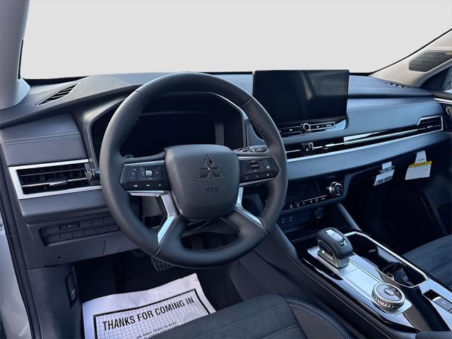 new 2025 Mitsubishi Outlander car, priced at $28,413