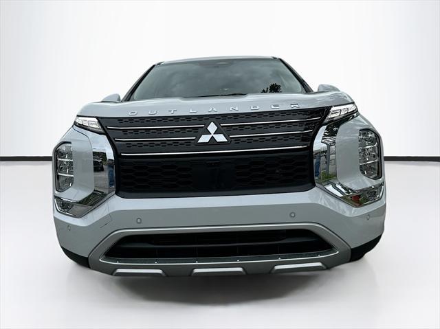 new 2024 Mitsubishi Outlander car, priced at $27,585