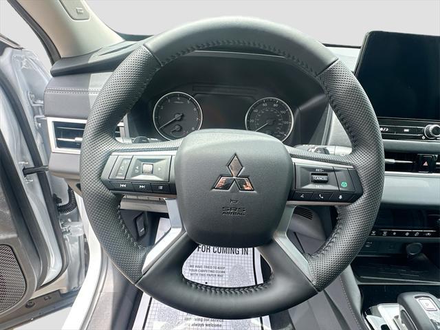 new 2025 Mitsubishi Outlander car, priced at $26,213