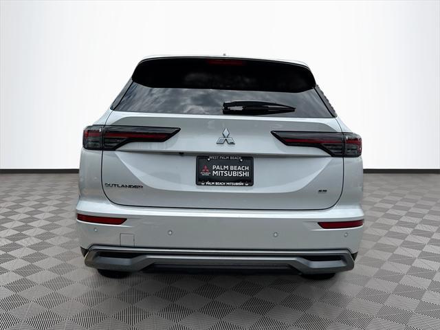 new 2025 Mitsubishi Outlander car, priced at $26,213