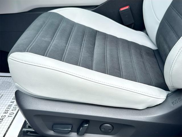 new 2025 Mitsubishi Outlander car, priced at $26,213