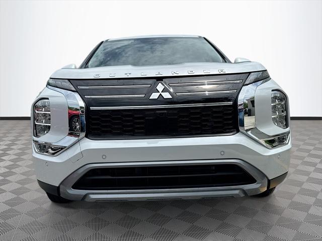 new 2025 Mitsubishi Outlander car, priced at $26,213