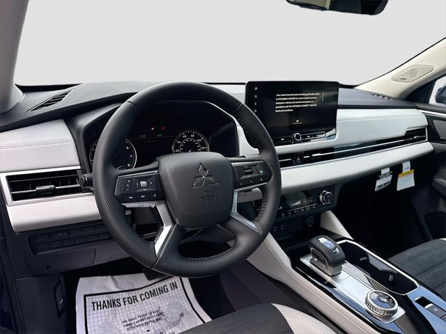 new 2025 Mitsubishi Outlander car, priced at $25,718
