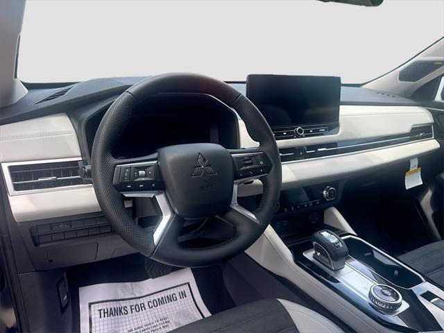 new 2025 Mitsubishi Outlander car, priced at $28,381
