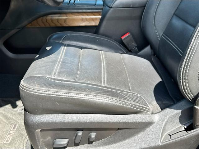 used 2019 GMC Yukon car, priced at $31,732