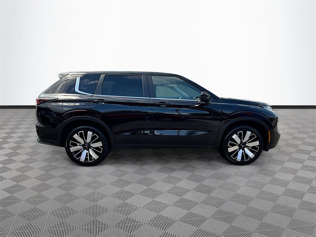 new 2025 Mitsubishi Outlander car, priced at $25,223