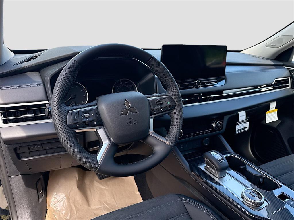 new 2025 Mitsubishi Outlander car, priced at $25,223