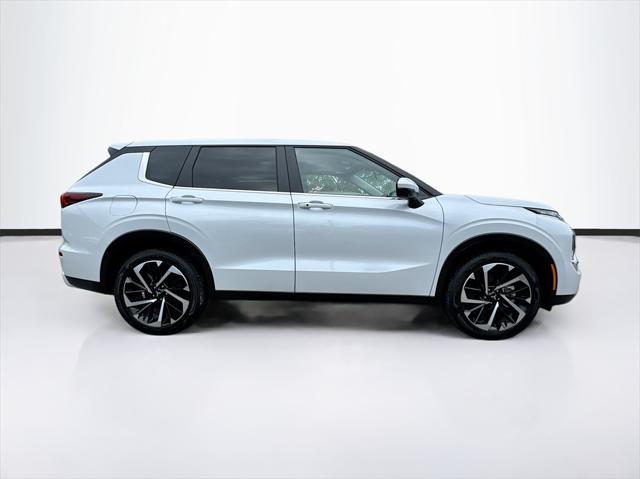 new 2024 Mitsubishi Outlander car, priced at $22,850