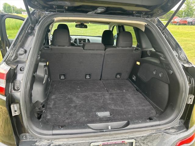 used 2016 Jeep Cherokee car, priced at $11,210
