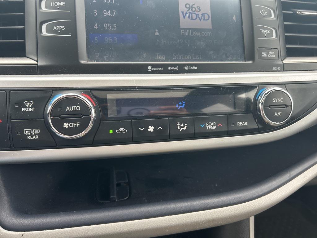 used 2019 Toyota Highlander car, priced at $27,795