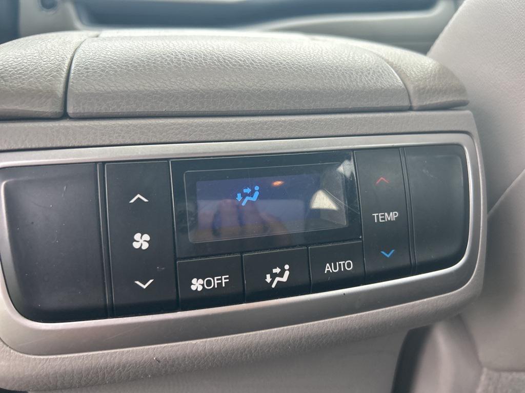 used 2019 Toyota Highlander car, priced at $27,795