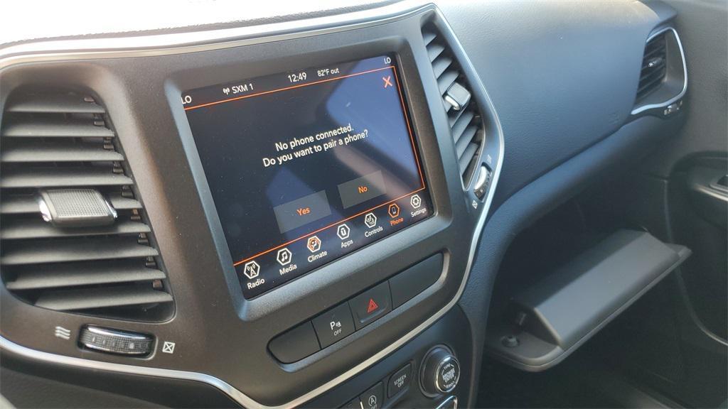 used 2019 Jeep Cherokee car, priced at $19,135