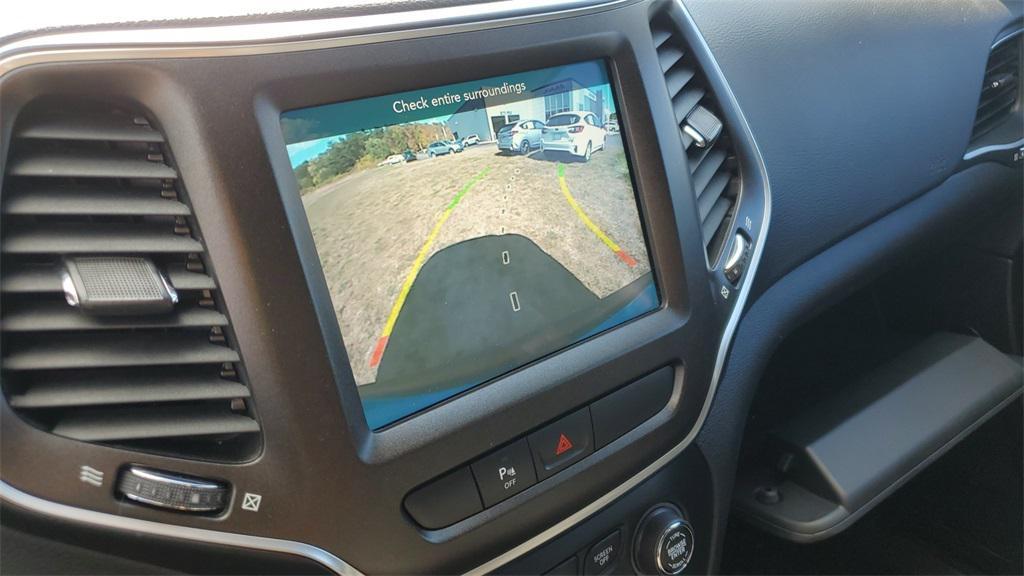 used 2019 Jeep Cherokee car, priced at $19,135