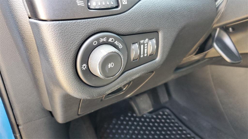 used 2019 Jeep Cherokee car, priced at $19,135