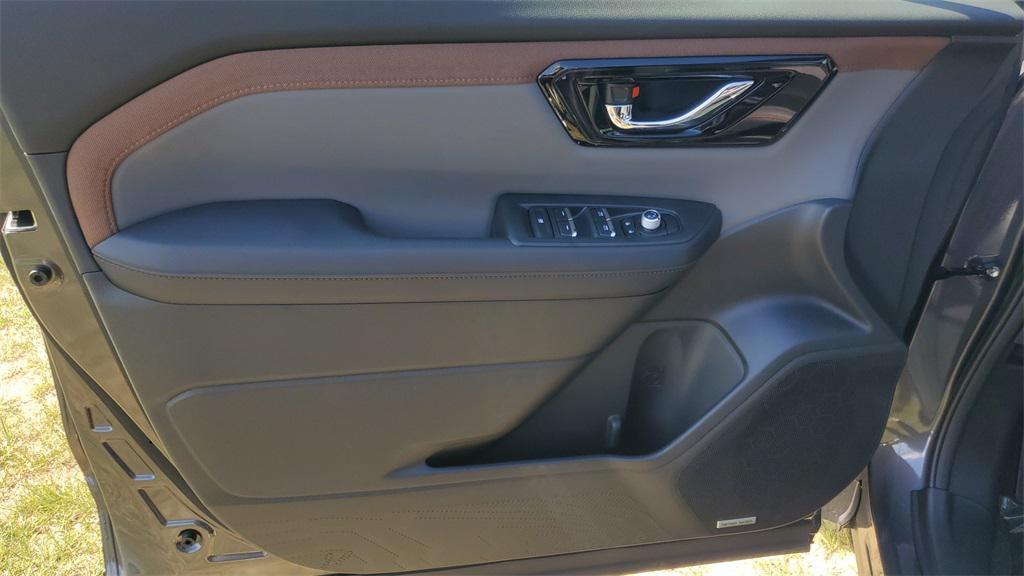 new 2025 Subaru Forester Hybrid car, priced at $42,132