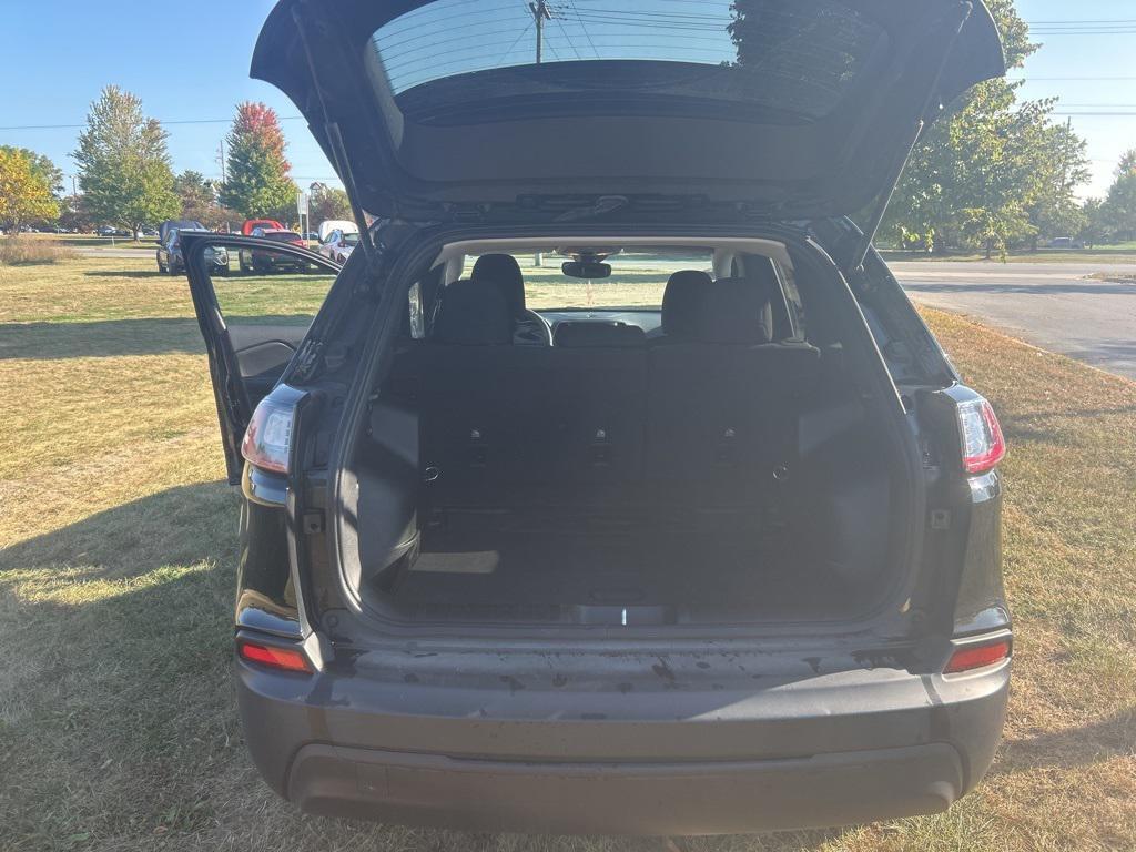 used 2021 Jeep Cherokee car, priced at $18,654