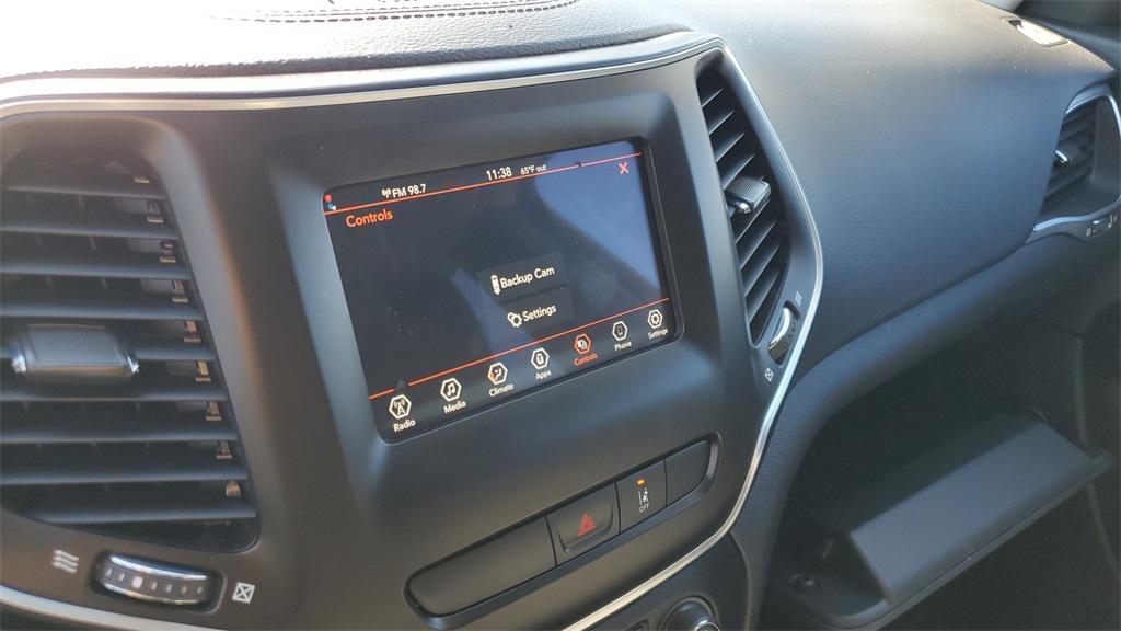 used 2021 Jeep Cherokee car, priced at $18,386