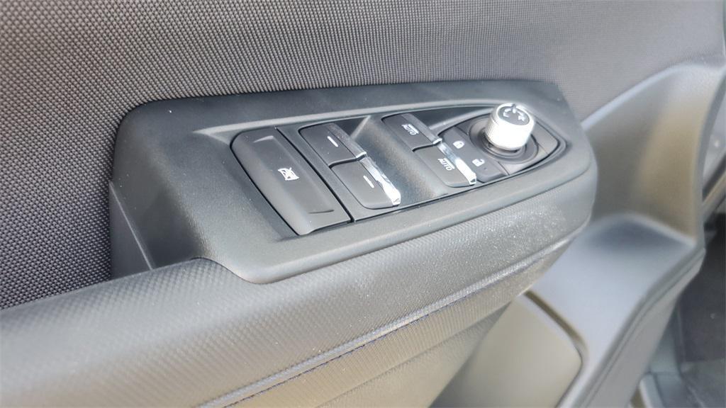 new 2025 Subaru Forester car, priced at $37,297