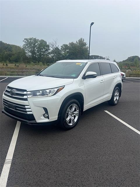 used 2018 Toyota Highlander car, priced at $27,545