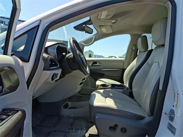 used 2017 Chrysler Pacifica car, priced at $12,588