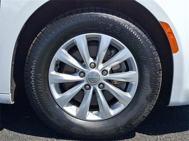 used 2017 Chrysler Pacifica car, priced at $12,588