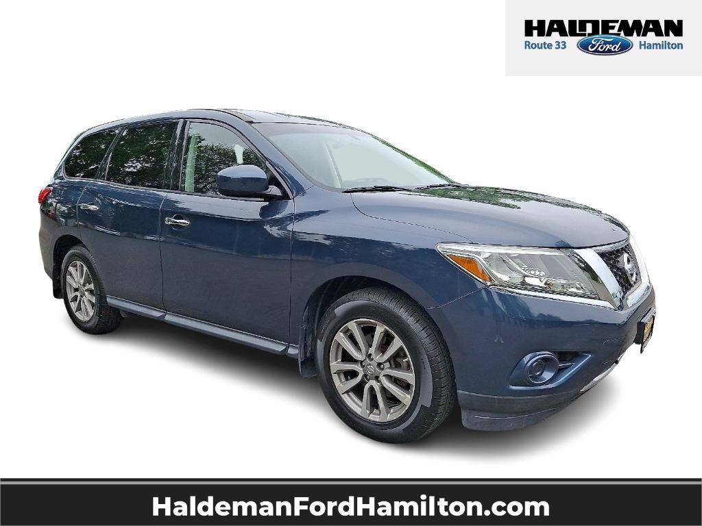 used 2015 Nissan Pathfinder car, priced at $15,995