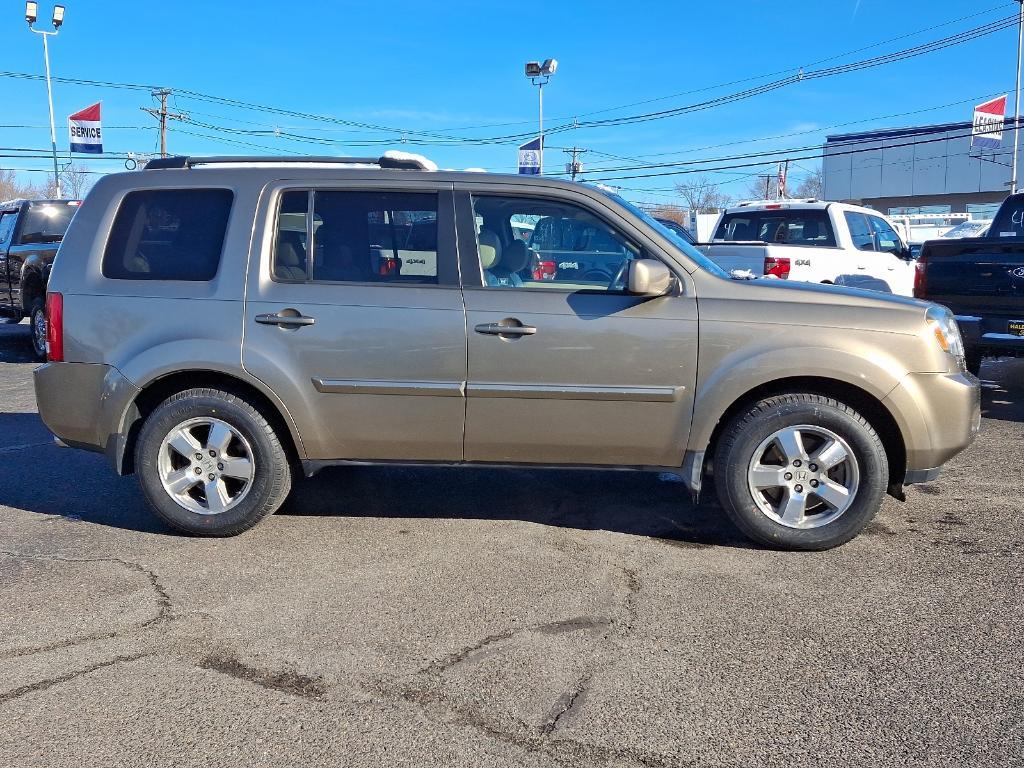 used 2011 Honda Pilot car, priced at $8,372