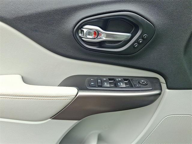 used 2019 Jeep Cherokee car, priced at $15,188