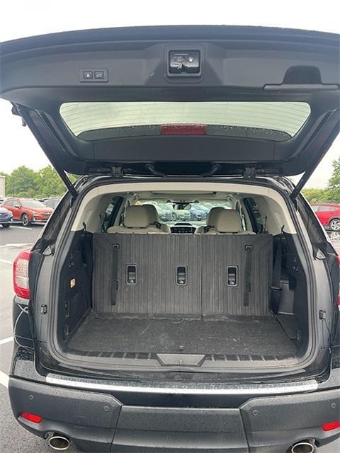 used 2023 Subaru Ascent car, priced at $33,867