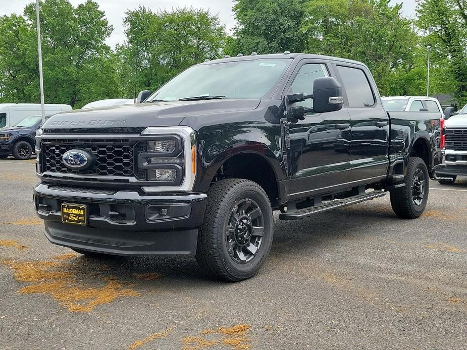 new 2023 Ford F-350 car, priced at $65,455